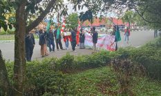 Aksi Mahasiswa di Bundaran Kecil Depan DPRD Kapuas Tuntut Dewan Temui Massa