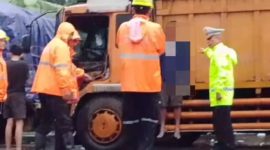 Sopir truk bernomor polisi BE 8105 ZX, Adi Ramdani (25) asal Bengkulu ditemukan meninggal dunia dalam kondisi tergantung