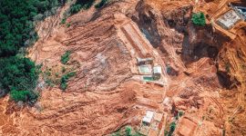 Aktivitas pertambangan emas tanpa izin (PETI) di Kampung Bowone