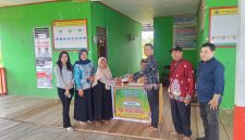 Pemdes Bina Jaya Salurkan BLT Dana Desa kepada Enam KPM