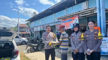 Polsek Pesisir Tengah Gelar Gerakan Pangan Murah Dukung Program Pemerintah