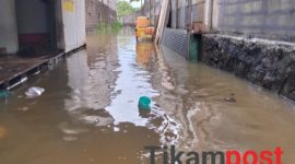 Permukiman warga di Kapuk Sawah, RT 03 RW 10, Kelurahan Kapuk, Kecamatan Cengkareng, Jakarta Barat, kembali dilanda banjir pada Jumat (23/1/2026)