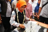 Wali Kota Jakarta Barat, Iin Mutmainnah, meresmikan Musholla Baiturrahman di Kelurahan Sukabumi Utara, Kecamatan Kebon Jeruk, Minggu (1/2/2026).