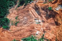 Aktivitas pertambangan emas tanpa izin (PETI) di Kampung Bowone