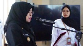 Wakil Bupati Dharmasraya, Leli Arni, melantik sebanyak 46 pejabat administrator