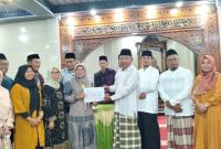 Wakil Bupati Dharmasraya, Leli Arni, menutup rangkaian kegiatan Tim II Safari Ramadhan 1447 Hijriah/2026 Masehi di Nagari Koto Ranah, Kecamatan Koto Besar, Kabupaten Dharmasraya, Sumatera Barat, Jumat (27/2/2026).