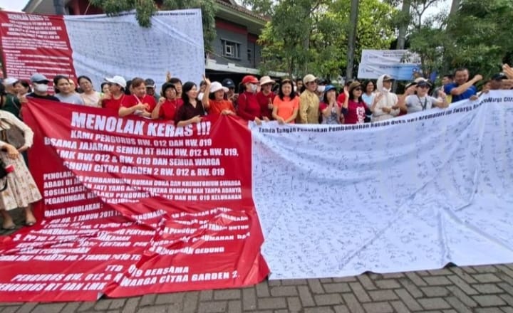 Warga kali deres menolak pembangunan Rumah Duka dan Krematorium,(Foto.istw)