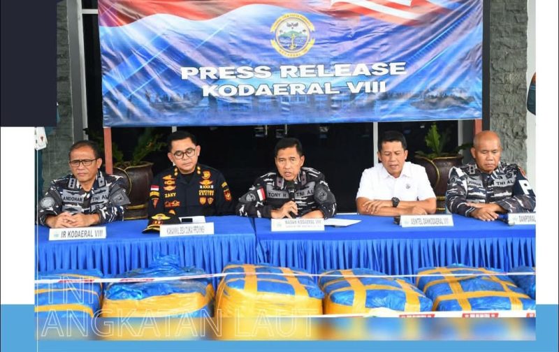 TNI Angkatan Laut kembali menunjukkan komitmennya dalam menjaga keamanan wilayah perairan Indonesia.