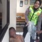 Foto Istimewa Kanit Lantas Cengkareng Polres Metro Jakarta Barat, AKP Yeni saat mengamankan pelaku begal