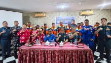 Kantor Kesyahbandaran dan Otoritas Pelabuhan (KSOP) Kelas IV Pulang Pisau menyerahkan sebanyak 37 dokumen E-Pas Kecil kepada nelayan di Kabupaten Kapuas, Kamis (16/04/2026).