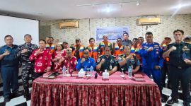 Kantor Kesyahbandaran dan Otoritas Pelabuhan (KSOP) Kelas IV Pulang Pisau menyerahkan sebanyak 37 dokumen E-Pas Kecil kepada nelayan di Kabupaten Kapuas, Kamis (16/04/2026).