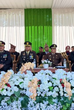 Polres Pesisir Barat Ikuti Upacara HUT ke-13 Kabupaten Pesisir Barat