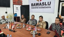 Bawaslu Kabupaten Dharmasraya resmi menjalin kerja sama strategis dengan Musyawarah Kerja Kepala Sekolah (MKKS) serta kepala sekolah SMA dan SMK se-Kabupaten Dharmasraya.