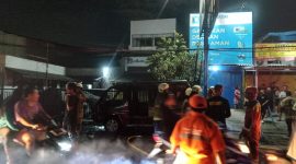 Mobil angkutan kota terbakar di Kapuk Raya saat memindahkan bensin dari tangki ke drigen 