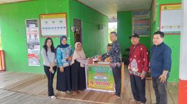 Pemdes Bina Jaya Salurkan BLT Dana Desa kepada Enam KPM