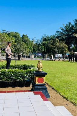 Kapolres Dharmasraya Pimpin Apel Kesiapsiagaan Idul Adha dan Pengawasan BBM Bersubsidi