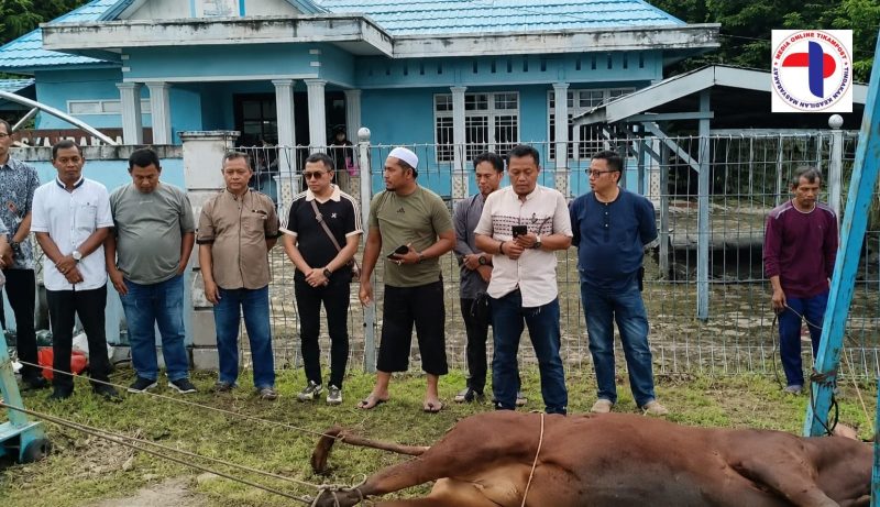 “Kegiatan kurban ini menjadi simbol kebersamaan dan kepedulian KSOP Pulang Pisau dalam berbagi kebahagiaan Idul Adha bersama masyarakat.” — Riswanto Basuki, S.SIT., M.M., M.Mar.E