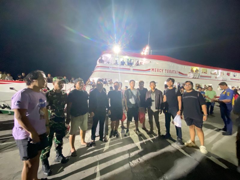 Dua WNA Asal China Diamankan Saat Hendak Berangkat dari Pelabuhan Nusantara Tahuna