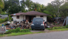 Lokasi usaha penampungan besi rongsokan di Kelurahan Mahena, Kabupaten Kepulauan Sangihe, yang dikeluhkan sejumlah warga karena dinilai mengganggu kenyamanan lingkungan (Foto tikampost.id)