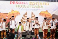 Siswa Sekolah Khusus Spectrum Bintaro menampilkan pertunjukan budaya Nusantara dalam acara Open House dan Pentas Seni 