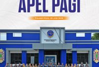 ASN dan PPPK KSOP Kelas IV Pulang Pisau berfoto bersama usai Apel Pagi Gabungan di halaman kantor KSOP, Senin (8/6/2026). Kegiatan yang dirangkaikan dengan penyaluran bantuan sosial tersebut menjadi sarana penguatan nilai integritas, loyalitas, tanggung jawab, serta kepedulian sosial dalam mendukung pelayanan publik.
