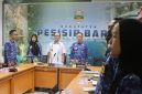 Ilustrasi suasana rapat jajaran Pemerintah Kabupaten Pesisir Barat. Sejumlah pihak meminta instansi terkait meningkatkan pengawasan terhadap kinerja ASN di lingkungan pendidikan menyusul adanya dugaan permasalahan tata kelola sekolah, penyaluran PIP, dan penggunaan Dana BOS di Kecamatan Lemong. (Dok/Tikampost.id)