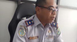 Kabid ASDP Dishub Kapuas, Mirhansyah, menjelaskan bahwa kenaikan tarif feri Saka Mangkahai–Sei Pitung merupakan hasil kesepakatan para pengusaha feri dan hingga kini belum ditetapkan melalui SK Bupati Kapuas. (Foto: TikamPost.id/Moh. Sariansyah)