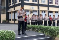 Kapolres menyampaikan bahwa Commander Wish Kapolda Sumatera Barat merupakan pedoman yang harus dipahami dan diimplementasikan oleh seluruh anggota Polri sebagai arah kebijakan dalam mewujudkan institusi kepolisian yang profesional, berintegritas, humanis, dan semakin dipercaya masyarakat.