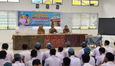 Satlantas Polres Dharmasraya menggelar kegiatan sosialisasi dan edukasi di sejumlah sekolah di Kabupaten Dharmasraya
