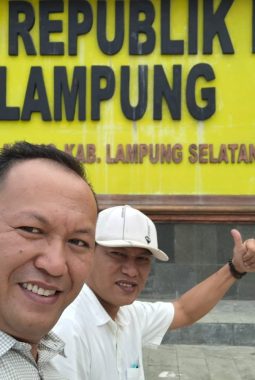 Kepala Kampung Waypisang Bantah Klaim Penerimaan CSR dari PT UB, Warga Harapkan Penyaluran yang Transparan