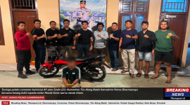 Keterangan: Terduga pelaku curanmor berinisial AY alias Sindo (22) diamankan Tim URC Alang Bateh Satreskrim Polres Dharmasraya bersama personel Opsnal Polsek Sungai Rumbai. Dalam pengungkapan tersebut, petugas turut mengamankan barang bukti satu unit sepeda motor Honda Sonic warna merah hitam.