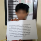 Salah satu terduga pengedar narkotika jenis sabu saat diamankan Satresnarkoba Polres Dharmasraya. Dalam operasi yang digelar di Jorong I Aur Jaya, Kenagarian Koto Padang, Kecamatan Koto Baru, Minggu (2/8/2026), petugas mengamankan dua paket plastik klip bening berisi kristal yang diduga sabu, satu unit telepon genggam, satu unit sepeda motor, serta selembar kertas yang diduga bukti transfer. Saat ini, kedua terduga beserta barang bukti telah diamankan untuk menjalani proses penyidikan lebih lanjut.