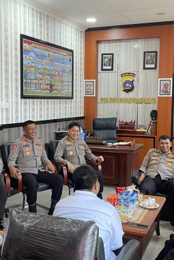 Kapolres Dharmasraya Sambut Kunjungan Silaturahmi Dandim 0310/SSD yang Baru.