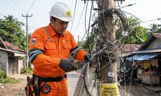 PLN Tegaskan Tiang Listrik Tidak Dapat Digunakan untuk Jaringan Internet Tanpa Izin