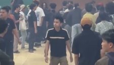 Suasana Musyawarah Mahasiswa BEM UMJ di Aula Fakultas Pertanian Universitas Muhammadiyah Jakarta yang berlangsung tegang dan berakhir ricuh pada Sabtu dini hari (8/8/2026). Kericuhan terjadi saat forum membahas sejumlah persoalan internal organisasi, termasuk sorotan terkait pengelolaan dana kemahasiswaan.