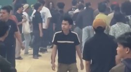 Suasana Musyawarah Mahasiswa BEM UMJ di Aula Fakultas Pertanian Universitas Muhammadiyah Jakarta yang berlangsung tegang dan berakhir ricuh pada Sabtu dini hari (8/8/2026). Kericuhan terjadi saat forum membahas sejumlah persoalan internal organisasi, termasuk sorotan terkait pengelolaan dana kemahasiswaan.