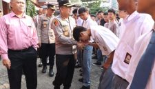 Kapolres Metro Jakarta Barat Kombes Pol Nasriadi turun langsung dalam kegiatan Road Show Police Goes To School di SMP-SMK Bhara Trikora, Jelambar, Jakarta Barat