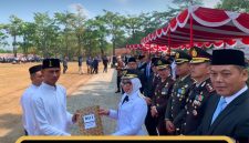 Penyerahan Remisi Umum dalam rangka HUT ke-81 Kemerdekaan Republik Indonesia kepada warga binaan Lapas Kelas IIB Way Kanan, Senin (17/8/2026). Sebanyak 388 warga binaan menerima remisi, dengan 9 orang di antaranya langsung memperoleh kebebasan.