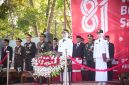Bupati Way Kanan Ayu Asalasiyah, S.Ked., bersama awak media usai mengikuti rangkaian peringatan HUT ke-81 Kemerdekaan Republik Indonesia di Kabupaten Way Kanan, Senin (17/8/2026). Momentum tersebut berlangsung dalam suasana khidmat dan meriah dengan mengusung semangat “Indonesia Berdaulat, Adil, dan Makmur”. (Foto: Tikampost.id)