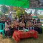 Pembina dan jajaran pengurus Gerakan Pramuka berfoto bersama usai pembukaan Perkemahan Jumat-Sabtu-Minggu (Perjusami) SMA Negeri 1 Banjit Tahun 2026 di Lapangan Kampung Rantau Jaya, Jumat (21/8/2026).