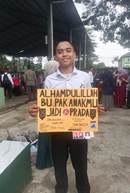 Wapimred Tikampost dan Kakam Bukit Gemuruh Ucapkan Selamat, Putra-Putri Kampung Lolos Jadi Prajurit TNI