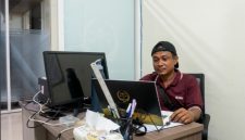 Tugas wartawan itukan kontrol sosial jadi jangan ikut sialnya dengan oknum-oknum yang menyimpang menipu dan hobi makan uang rakyat