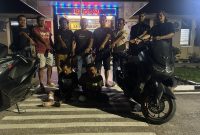 Tim URC Satreskrim Polres Dharmasraya mengamankan dua orang yang diduga terlibat dalam kasus pencurian sepeda motor Yamaha NMAX di wilayah Teluk Lancang, Kabupaten Tebo, Jambi.