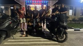 Tim URC Satreskrim Polres Dharmasraya mengamankan dua orang yang diduga terlibat dalam kasus pencurian sepeda motor Yamaha NMAX di wilayah Teluk Lancang, Kabupaten Tebo, Jambi.