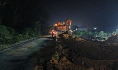 Galian Pipa Gas di Malam Hari Picu Kemacetan, Material Tanah Menumpuk di Badan Jalan