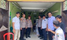 Jelang Pilratin Serentak, Polres Pesisir Barat Kawal Distribusi Logistik ke Gudang Penyimpanan