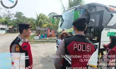 Ciptakan Rasa Aman, Sat Samapta Polres Pesisir Barat Sampaikan Imbauan Kamtibmas di Pusat Perbelanjaan