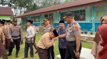 Polres Dharmasraya Peduli Pendidikan, Kapolres Kunjungi Madrasah Aliyah Pembangunan Pulau Punjung.