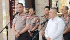 Kapolri Jenderal Pol. Suyudi Ario Seto didampingi Pejabat Utama Mabes Polri menerima audiensi Menteri Perhubungan Dudy Purwagandhi beserta jajaran Kemenhub dalam rangka penguatan sinergi memastikan kesiapan pengamanan, keselamatan transportasi, serta kelancaran mobilitas masyarakat menjelang Libur Nataru dan Lebaran