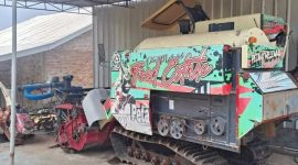 Combine Harvester (Combet) bantuan pertanian yang menjadi objek klarifikasi LBH Adhibrata terkait pengelolaan dan status penggunaannya oleh Kelompok Tani Bina Karya di Kabupaten Way Kanan.